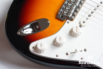 MIJ Traditional Late 60s Stratocaster - 3 Color Sunburst